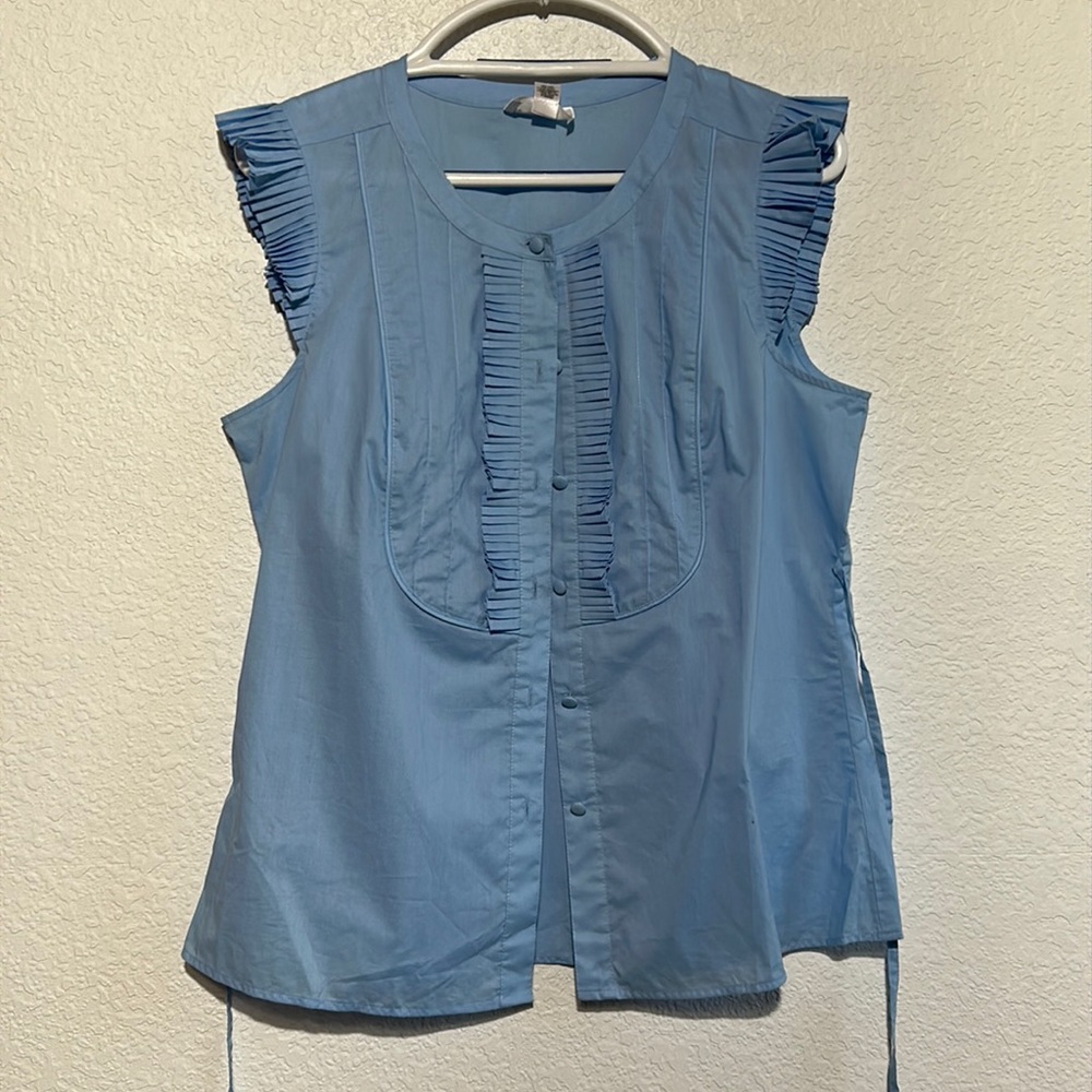 Loft sleeveless button up light blue ruffle top or blouse, size 10, NWT